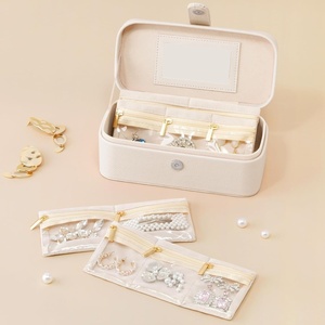 Lifewit Travel Jewelry Case with Mirror and Handle, Jewelry Box with 4 Pcs Jewelry Organizer Zipper Pocket for Earrings/Rings/Necklaces, Portable Mini Jewelry Storage, Gift for Women Girls, Cream